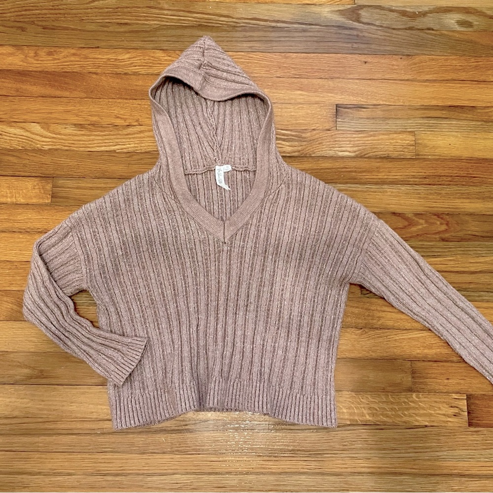 Cute mauve/pink/purple cropped sweater